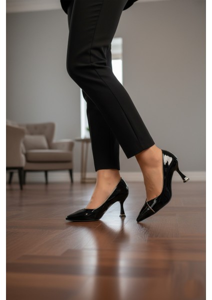 Siyah Rugan Hafif Kadın Abiye Ayakkabı 357164 Z