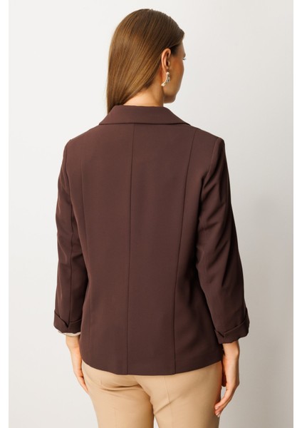 Kadın Büyük Beden Kapak Cepli Tek Düğme Ceket 5503 Kahverengi modelleri