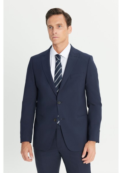 Su Geçirmez Ekstra Slim Fit Kırlangıç Yaka Yünlü Nano Takım Elbise