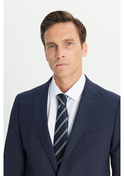 Su Geçirmez Ekstra Slim Fit Kırlangıç Yaka Yünlü Nano Takım Elbise fırsatları