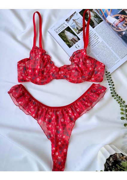 Kadın Kırmızı Çiçekli Iç Çamaşır Takımı