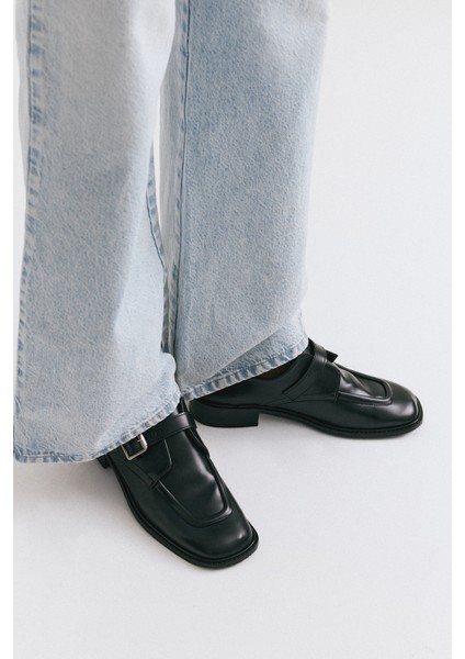 Loafer 2512 - Kemer Detaylı Loafer Siyah Kadın Loafer modelleri