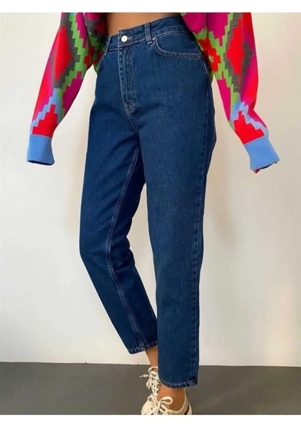 Mavi Yüksek Bel Yumuşak Dokunuşlu Rahat Kesim Mom Jeans modelleri