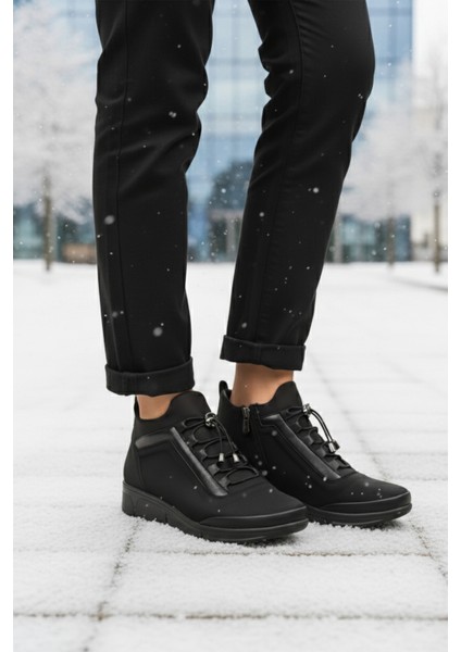 Siyah Zümrüt Kilit Bağcıklı Kadın Bot 293113 Z