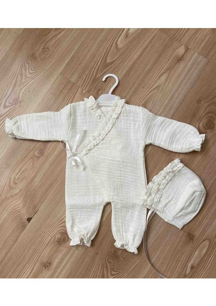 Fırfırlı Kruvaze Müslin Bebek Tulumu