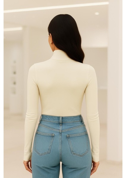 Kadın Yumuşak Dokulu %90 Pamuk %5 Elastan Uzun Kollu Dik Yaka Parmak Geçmeli Modal Body – Rahat Form T-Shirt fiyatları