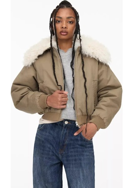 Allbucks Pull&bear, Yakası Suni Kürklü Bomber Ceket ABPNB1005 fiyatları