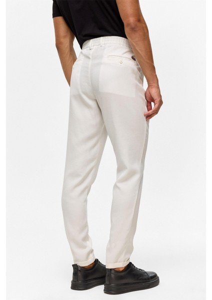 Beyaz Slim Armürlü Jogger Pantolon indirimleri