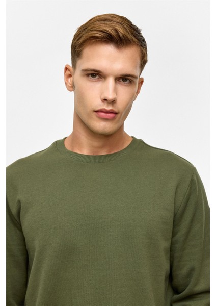 Haki Regular Düz Bisiklet Yaka Sweatshirt fırsatları