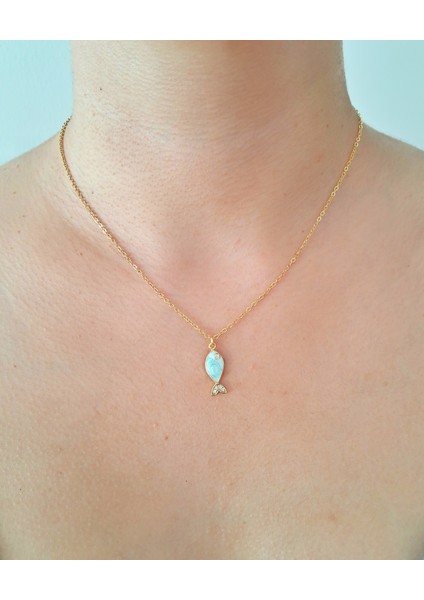 Mineli Balık Figürlü Kolye