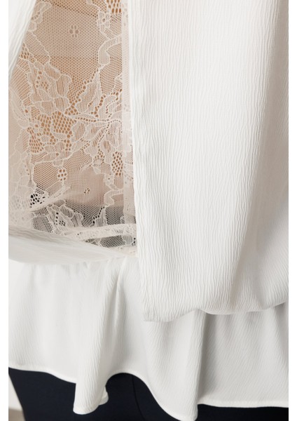 Kadın Sırtı Dantelli Yırtmaç Detaylı Bluz 3025 Ekru modelleri