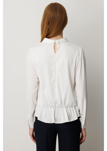 Kadın Sırtı Dantelli Yırtmaç Detaylı Bluz 3025 Ekru fırsatları