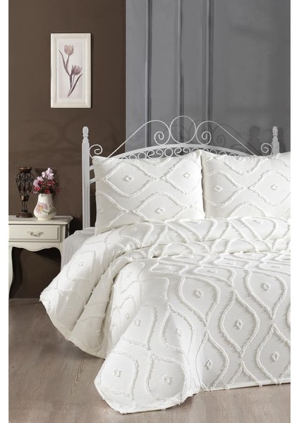 Pirot 3 Parça Çift Kişilik Pike Takımı Krem