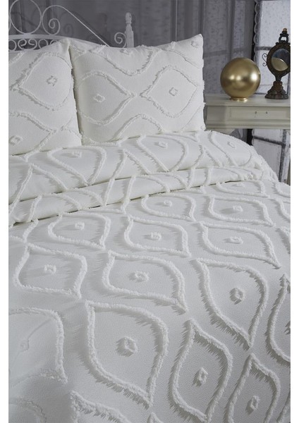 Pirot 3 Parça Çift Kişilik Pike Takımı Krem fırsatları