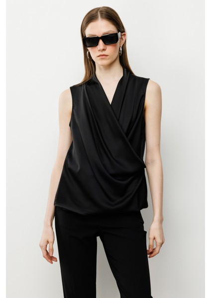 Kadın Kolsuz Saten Bluz 3012 Siyah