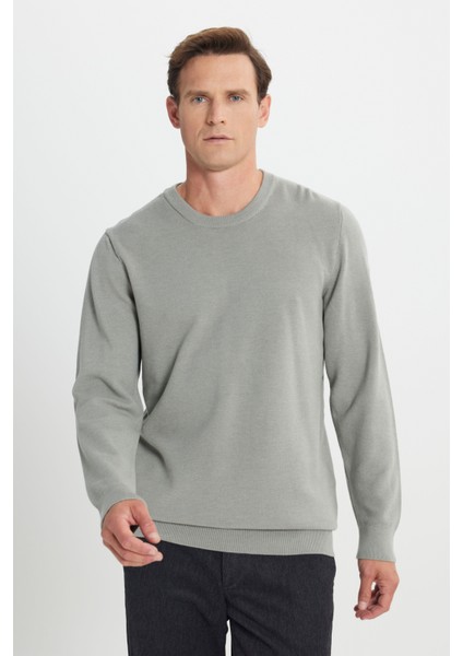 Pamuklu Standart Fit Normal Kesim Bisiklet Yaka Jakarlı Triko Kazak