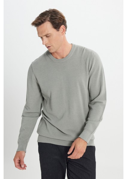 Pamuklu Standart Fit Normal Kesim Bisiklet Yaka Jakarlı Triko Kazak modelleri