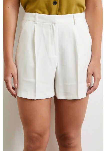 Piliseli Cepli Şort Ekru indirimleri