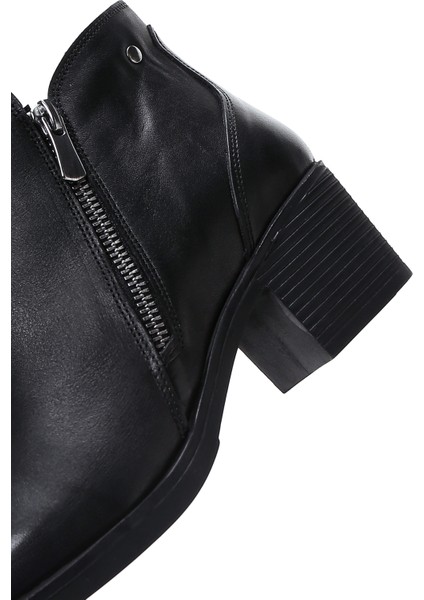 Kadın Siyah Fermuarlı Topuklu Deri Bot 25WFD411118