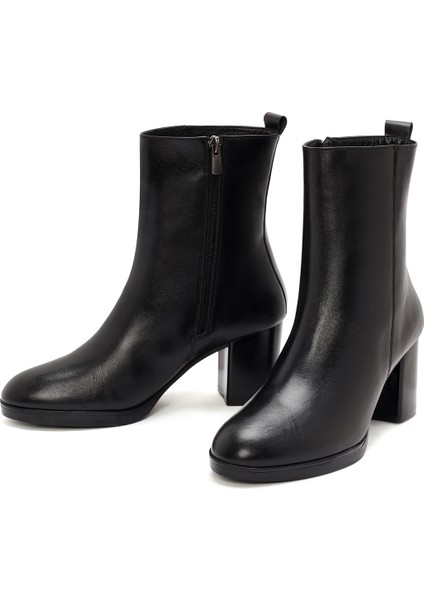 Kadın Siyah Fermuarlı Kalın Topuklu Deri Bot 25WFD411718 modelleri