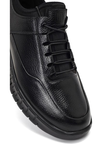 Erkek Siyah Bağcıklı Kalın Tabanlı Deri Casual Sneaker 25WFD6418FT