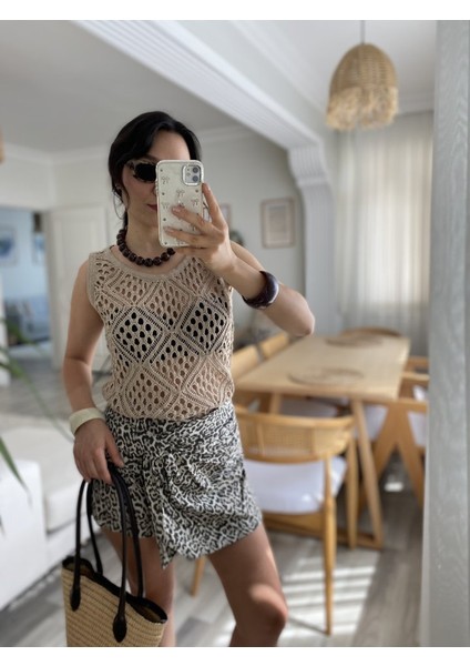 Kadın Askılı Yuvarlak Yaka Geometrik Desenli Triko Bluz indirimleri