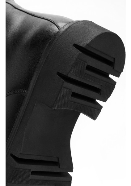 Kadın Siyah Fermuarlı Deri Bot 25WFD410918