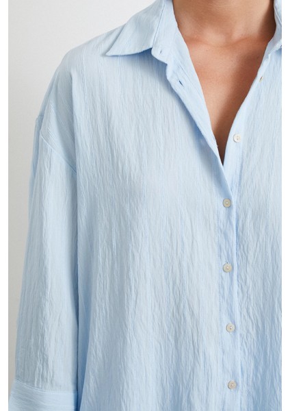 Kabartma Çizgili Oversize Gömlek Mavi fırsatları