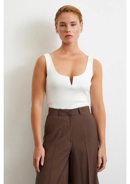 V Demirli Top Beyaz modelleri