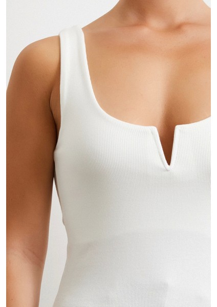 V Demirli Top Beyaz indirimleri