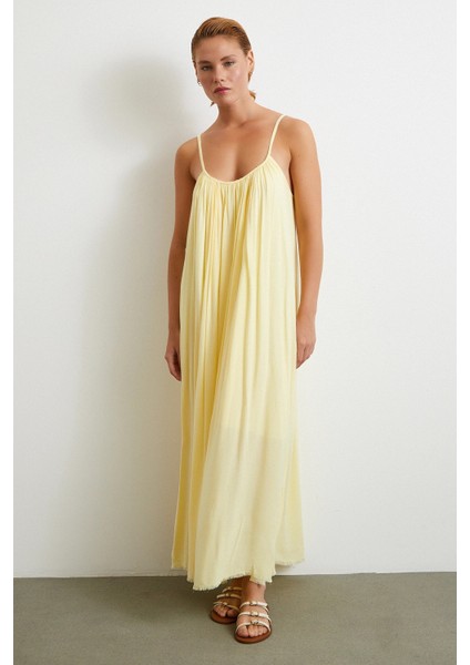 Askılı Piliseli Geniş Elbise Sarı fiyatları