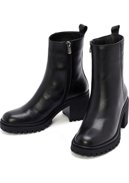 Kadın Siyah Topuklu Fermuarlı Deri Bot 25WFD2008FT modelleri