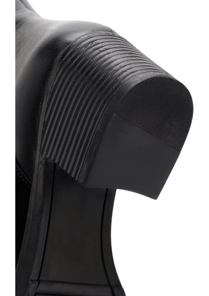 Kadın Siyah Fermuarlı Kalın Topuklu Deri Bot 25WFD411514