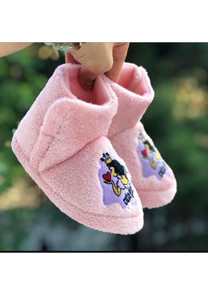 Kız Çocuk Cırt Cırtlı Panduf Yumuşak Esnek Kaydırmaz Taban Anaokulu Kreş Ev Ayakkabısı modelleri