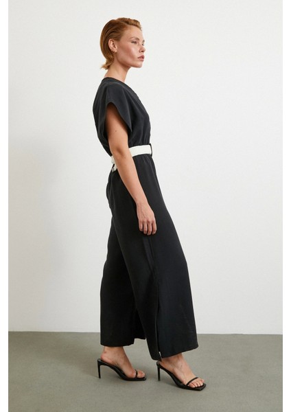 Kemer Detaylı Yarasa Kol Tulum Siyah fırsatları