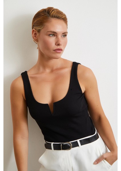 V Demirli Top Siyah fırsatları