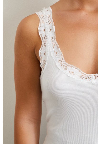 Dantel Askılı Top Beyaz indirimleri
