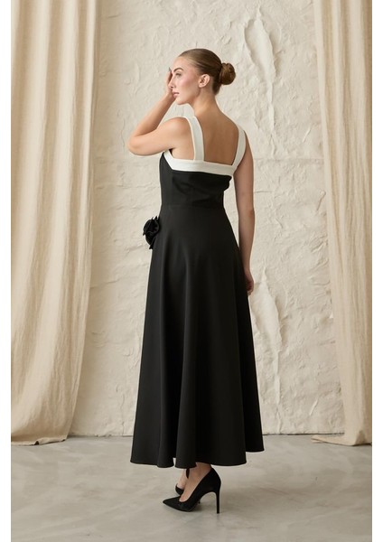 Siyah Güllü Askılı Elbise fırsatları