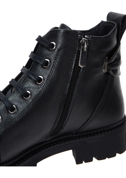 Kadın Siyah Fermuarlı Deri Postal Bot 25WFD410718