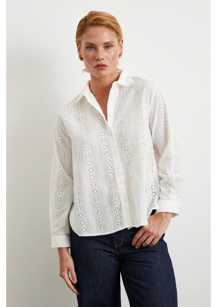 Fisto Işlemeli Gömlek Beyaz modelleri
