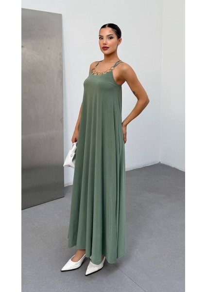 Kadın Omuz Askılı Kuş Gözü Zincir Detay Sandy Kumaş Maxi Boy Elbise modelleri