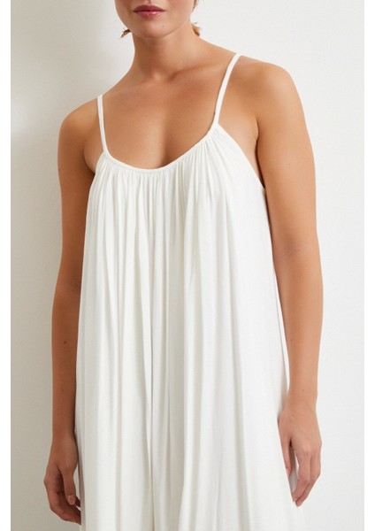 Askılı Piliseli Geniş Elbise Beyaz modelleri