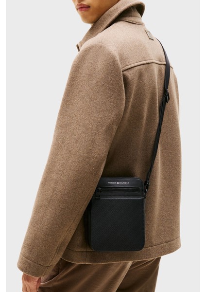 Monogram Logo Baskılı Ayarlanabilir Askılı Çanta Erkek Çanta AM0AM13836 Bds fiyatları