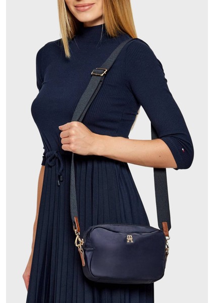 Logolu Çıkarılabilir Askılı Mini Çanta Bayan Çanta AW0AW17704 Dw6 fiyatları