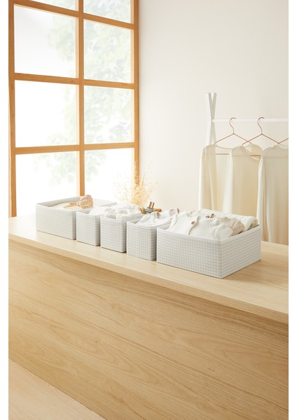 6'lı Gri Pötikare Çekmece Içi Düzenleyici Kutu 2 Adet 28 x 28 x 13 / 2 Adet 28 x 13 x 13 / 2 Adet 14 x 14 x 13 cm indirimleri