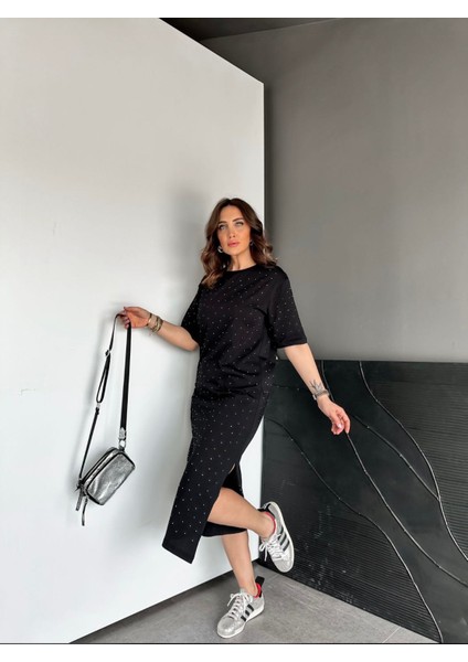 Kadın Full Taşlı Siyah Yanı Yırtmaçlı Pamuklu Kısa Kol Elbise