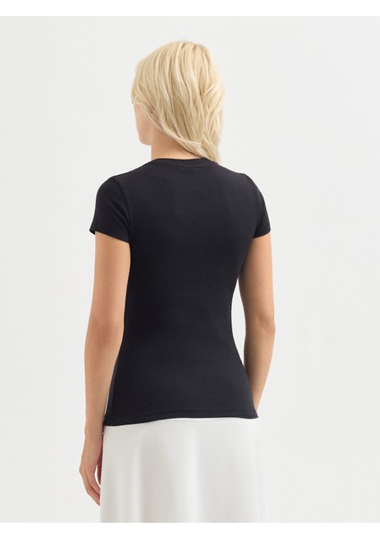 Kadın Regular Fıt Tişört-Siyah