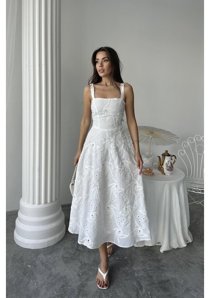 Beyaz Arkası Korse Detaylı Uzun Elbise modelleri