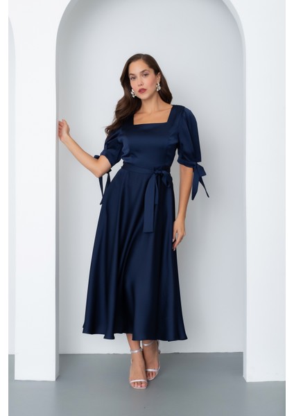 Kadın Lacivert Fiyonk Detay Midi Elbise