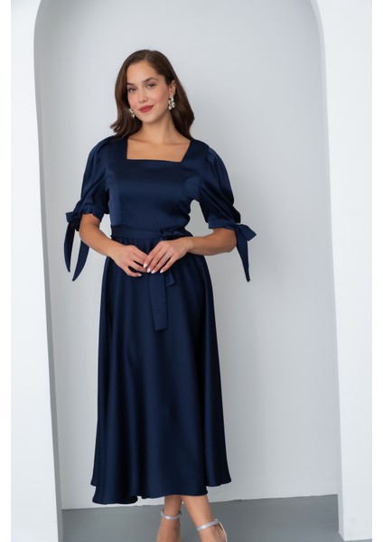 Kadın Lacivert Fiyonk Detay Midi Elbise fiyatları